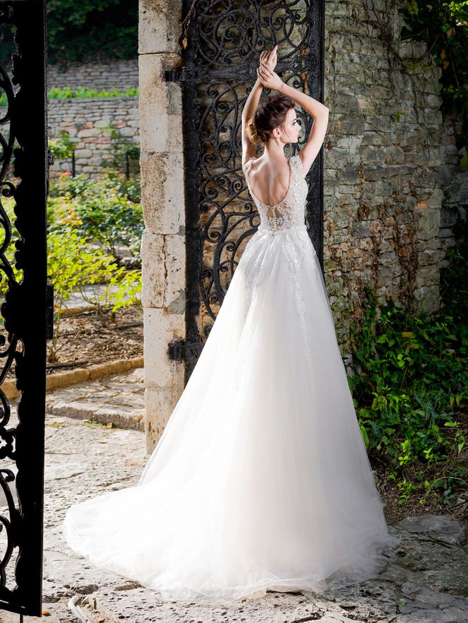 Wedding dress Anika | Limerence Hadassa | A-line, hand-embroidery, pearls